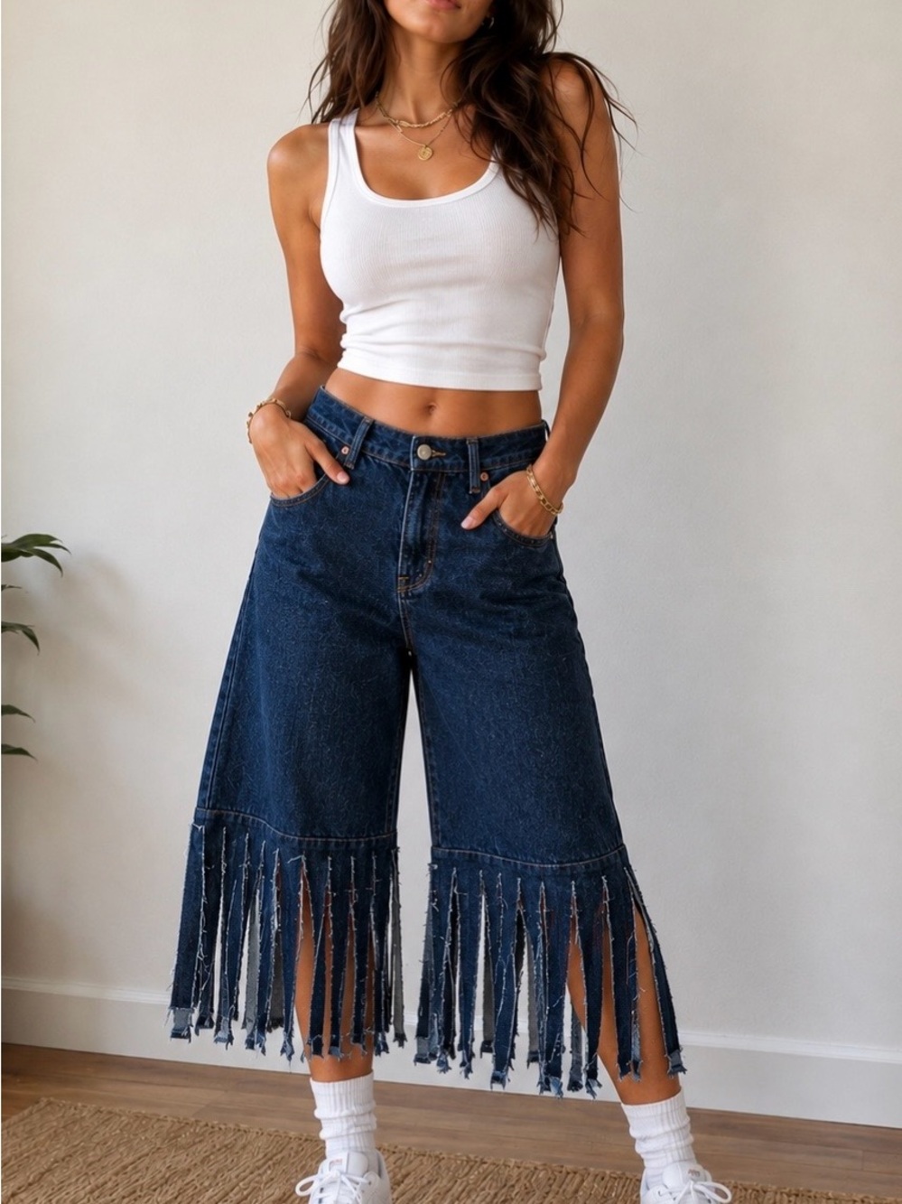 UPCYCLED Fringed Dark Denim Wide-Leg culotte Jeans size M.